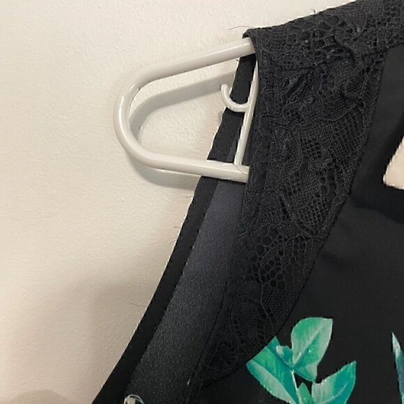 ALFANI PETITE Black Green Floral White? Collar Lace Sleeveless Button Blouse Top - Picture 11 of 16